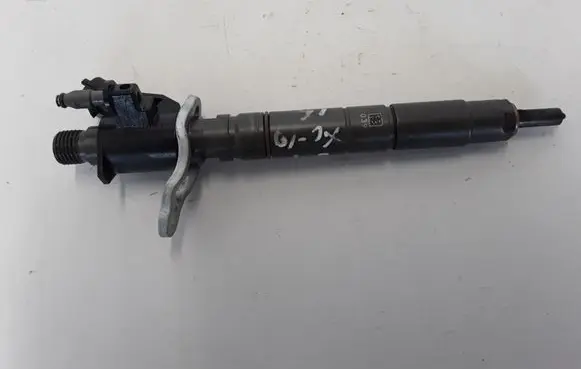 Fuel injector
