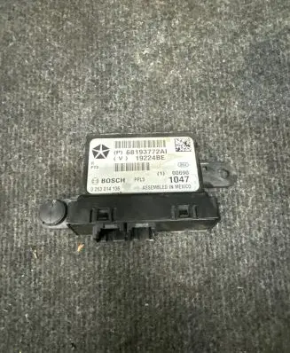 Chrysler Pacifica Parking PDC control unit/module 68193772AI 19224BE 0263014136