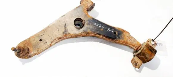 Volvo S40, V40 Front lower control arm/wishbone