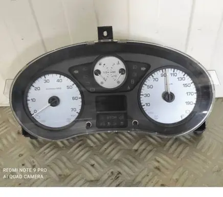 Peugeot Partner Speedometer (instrument cluster) 9801641480
