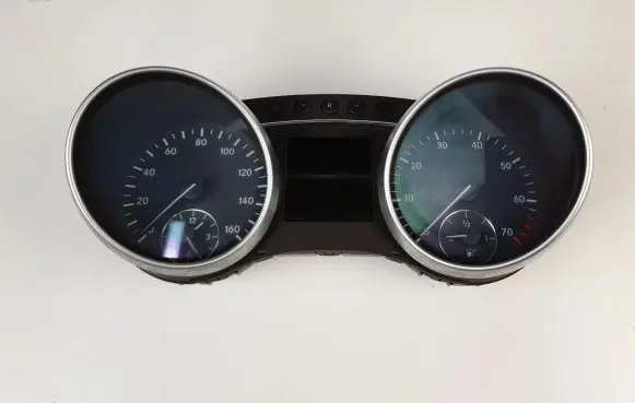 Mercedes-Benz ML W164 Speedometer (instrument cluster) A1645400947