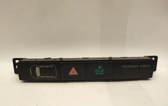 Mitsubishi Outlander Other switches/knobs/shifts 8002B409 C68233
