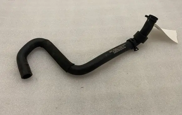 Mercedes-Benz GLE AMG (W166 - C292) Engine coolant pipe/hose A1665003900