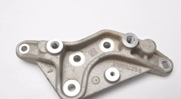 Maserati Levante Generator/alternator bracket 002765613
