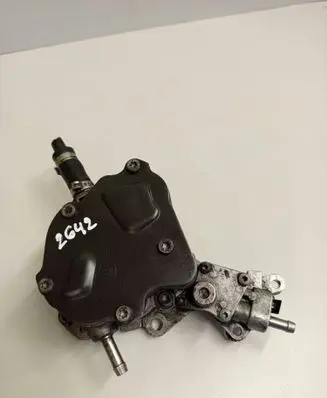 Audi A6 S6 C5 4B Fuel injection high pressure pump 070707F 038145209N