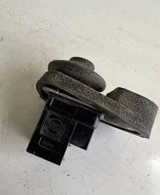 Nissan Navara D40 Front door sensor 