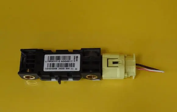 Mitsubishi Colt Airbag deployment crash/impact sensor PMR587419
