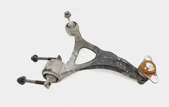 Volvo XC90 Front lower control arm/wishbone 8646613