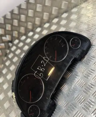 Audi A4 S4 B7 8E 8H Speedometer (instrument cluster) 8E0920983A