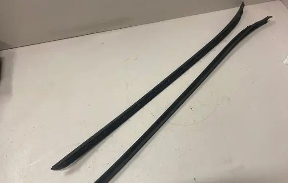 BMW 2 F45 Windshield trim 10808611