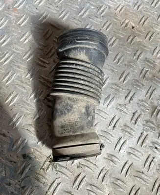 Volvo XC70 Air intake hose/pipe 30769233