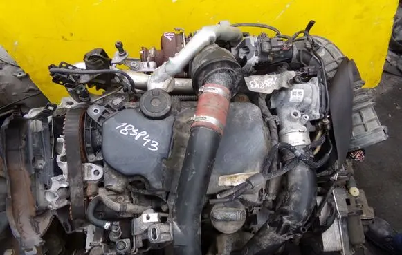Mercedes-Benz A W176 Fuel injection high pressure pump 8201100115 607951
