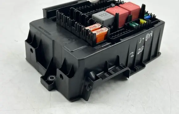 Mercedes-Benz C W206 Fuse module A2239061402 ZGS001 P00227202