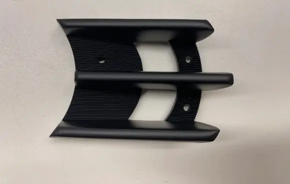 Mitsubishi Pajero Sport I Front bumper lower grill MR496691
