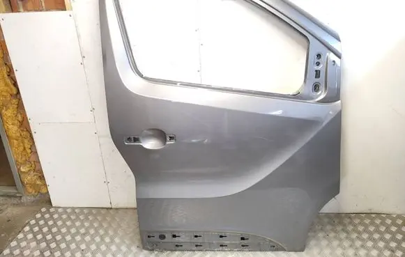 Renault Trafic III (X82) Front door