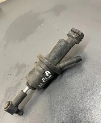 Mercedes-Benz A W169 Clutch master cylinder A1692800310