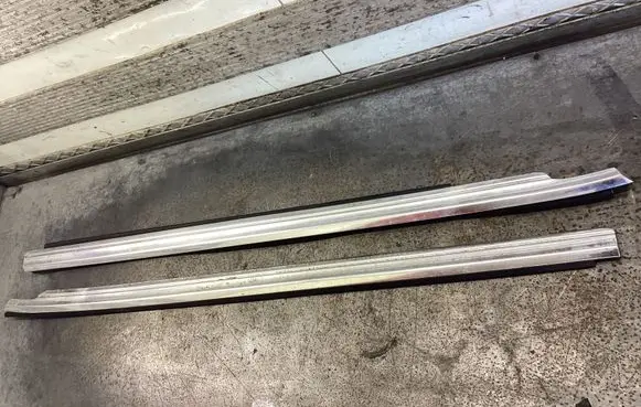 Mercedes-Benz W123 Front door trim (molding) 