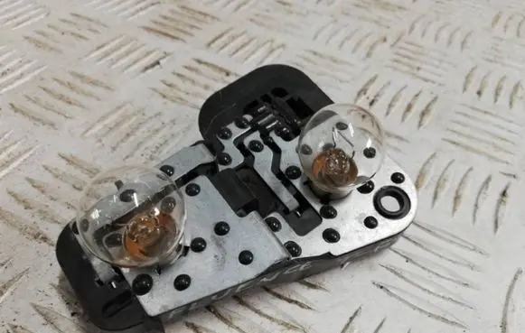 Renault Fluence Tail light bulb cover holder