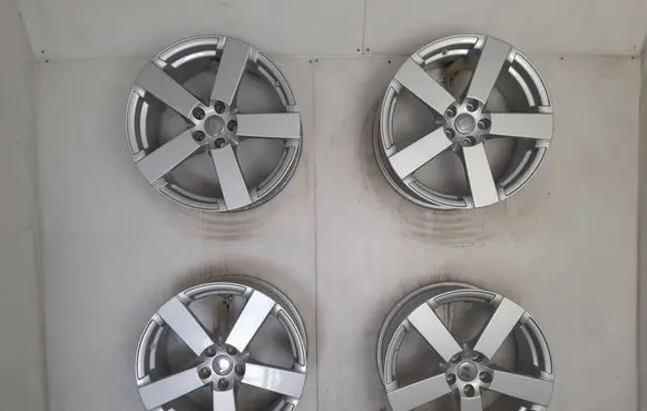 Seat Leon (1P) R17 alloy rim 6J0071493