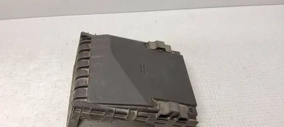 Volkswagen Caddy Fuse box cover 1K0937132F