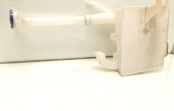 Windshield washer fluid reservoir/tank
