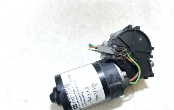 Skoda Octavia Mk1 (1U) Wiper motor 0390241151 1J1955113A