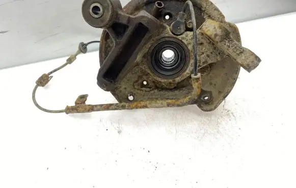 Rear wheel hub