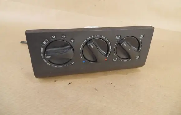 Volkswagen PASSAT B3 Climate control unit 357819045A 357820045
