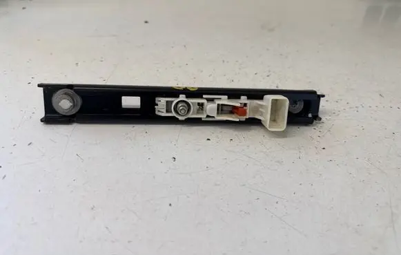 Opel Vivaro Seat belt adjustment rail 696525 59768 8084298