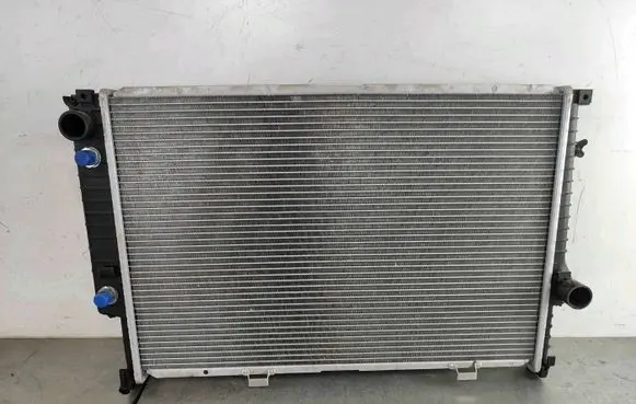 Volkswagen Golf III Coolant radiator 6N0121253