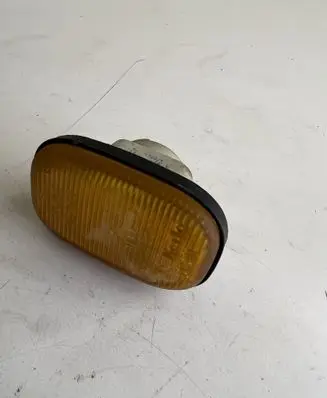 Toyota RAV 4 (XA20) Front fender indicator light