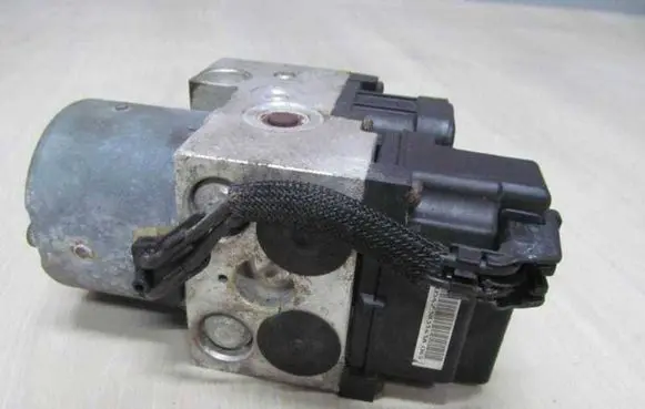Subaru Impreza II ABS Pump 27534FE180 7315