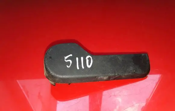 Skoda Octavia Mk2 (1Z) Engine bonnet (hood) release handle 1J1823533C