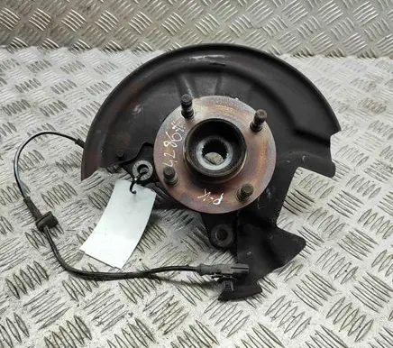 Front wheel hub
