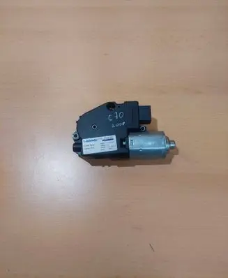 Volvo C70 Sunroof motor/actuator 1716533A 19092006 11434