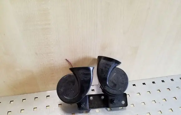 Subaru Outback Horn signal 86012AG020 86012AG030 E13000094