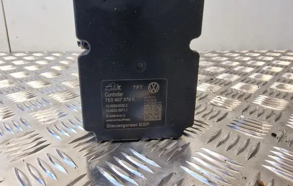 Volkswagen Transporter - Caravelle T5 ABS Pump 7E0907379K 7E0614517H
