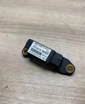 Mercedes-Benz CLK A209 C209 Airbag deployment crash/impact sensor 001820442603 0003010801507415 003735078