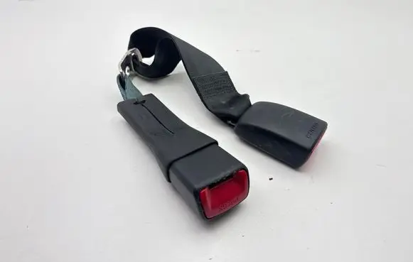 Toyota Prius (XW30) Middle seatbelt buckle (rear) 06336 2F07