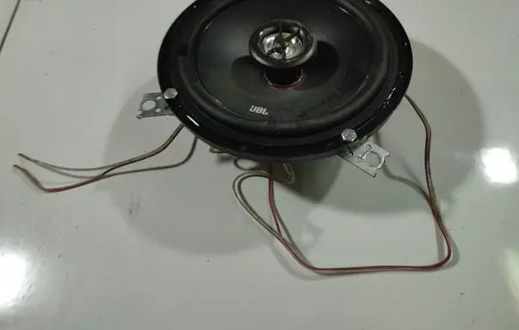 Subaru Legacy Front door speaker