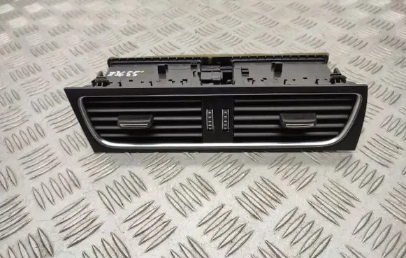 Audi A4 S4 B8 8K Dash center air vent grill 8T1820951D