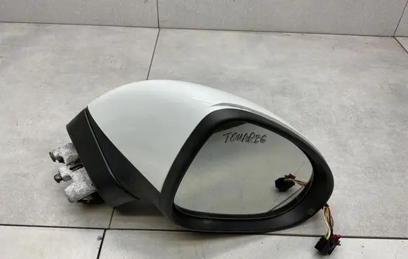 Volkswagen Touareg II Front door electric wing mirror 7P6857502G