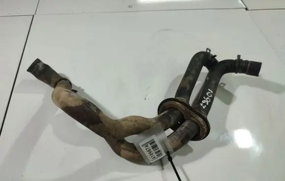 Volkswagen PASSAT B5 Engine coolant pipe/hose 