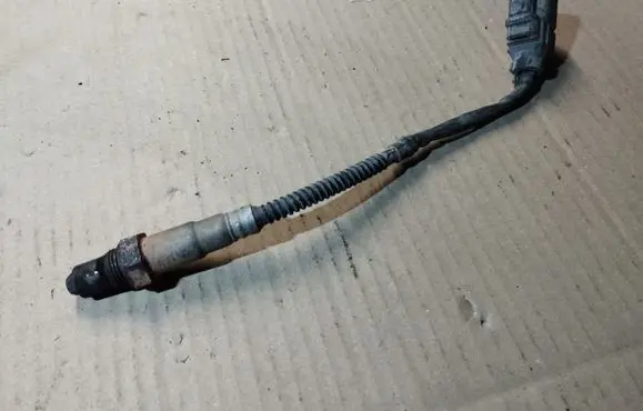 Hyundai Coupe Lambda probe sensor 3921022620