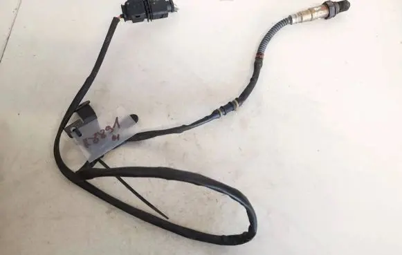 Audi A4 S4 B7 8E 8H Lambda probe sensor 0258017030 06e906265