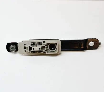 Nissan Leaf I (ZE0) Seat belt height adjuster 1704
