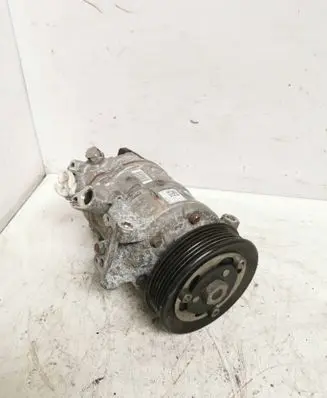 Volkswagen Golf VII Air conditioning (A/C) compressor (pump) 5Q0820803