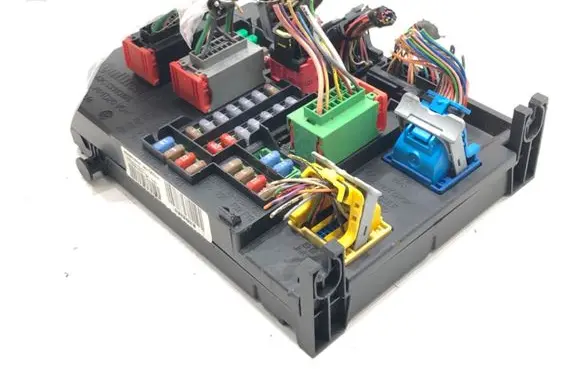 Peugeot 308 SW Other control units/modules 9806687880