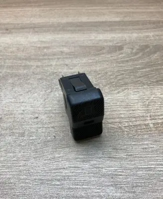 Volkswagen PASSAT B4 Windscreen/window heater switch 535959621