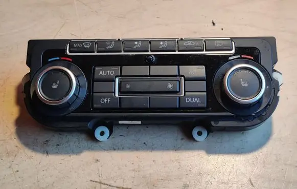 Volkswagen Golf VI Climate control unit 5K0907044BT 5HB00974641